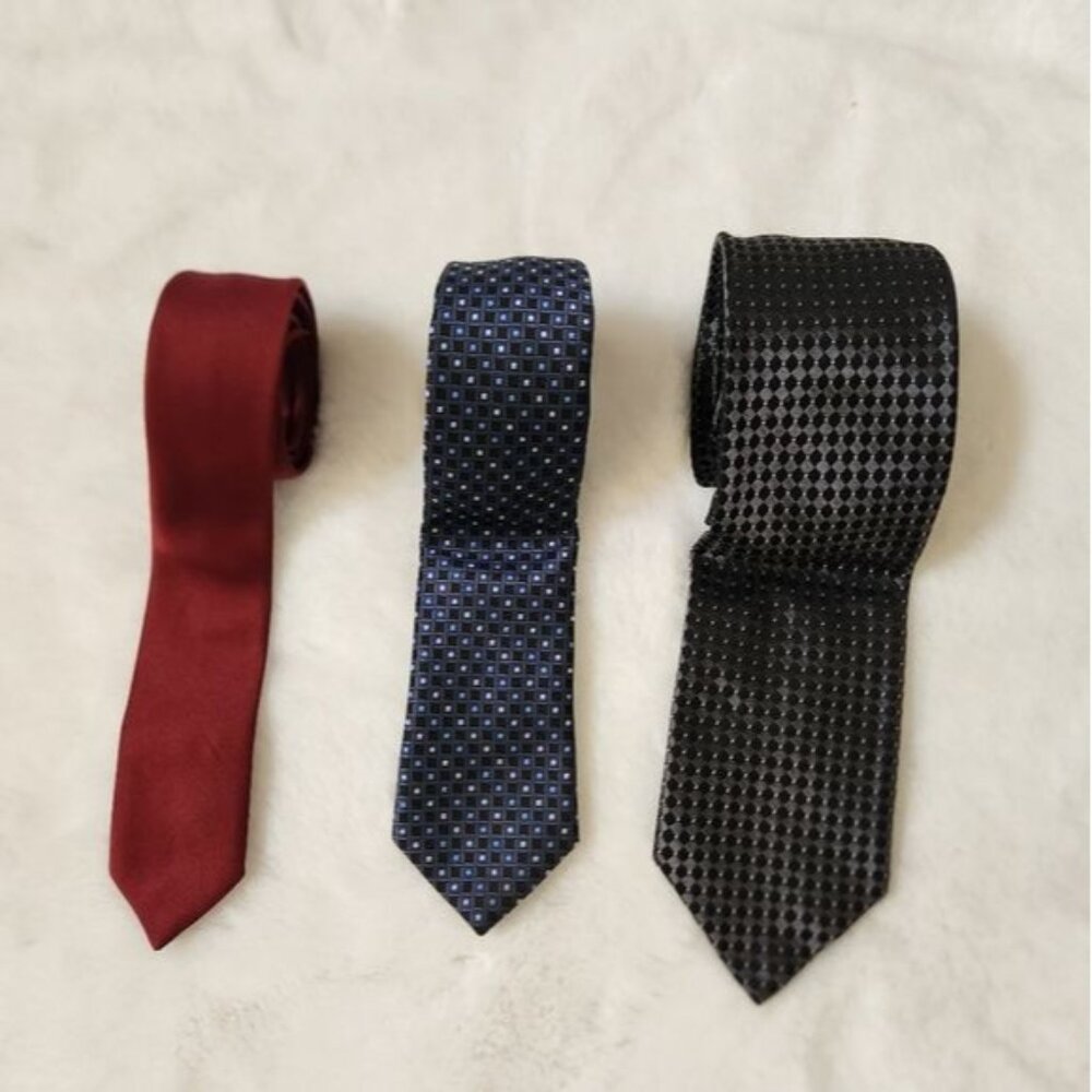 Bundle of three men tie